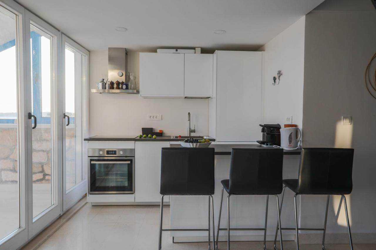 Semesterbostad Penthouse In Old Dalmatian House - Flybridge