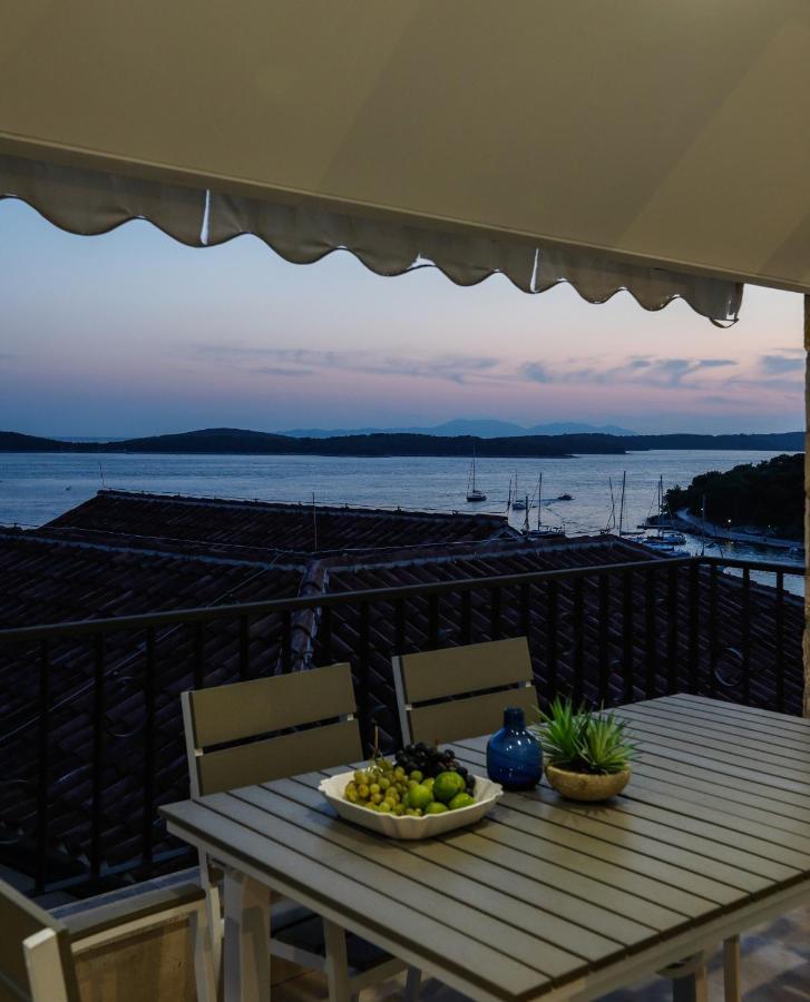 Semesterbostad Penthouse In Old Dalmatian House - Flybridge *