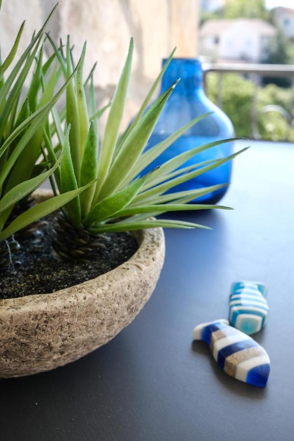 Penthouse In Old Dalmatian House - Flybridge Semesterbostad Hvar Town