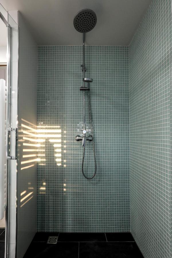 Penthouse In Old Dalmatian House - Flybridge Semesterbostad Hvar Town