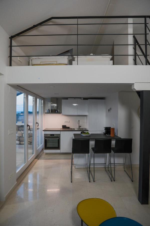 Penthouse In Old Dalmatian House - Flybridge *