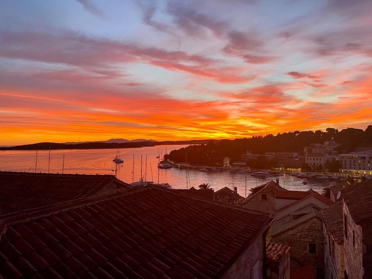Semesterbostad Penthouse In Old Dalmatian House - Flybridge *