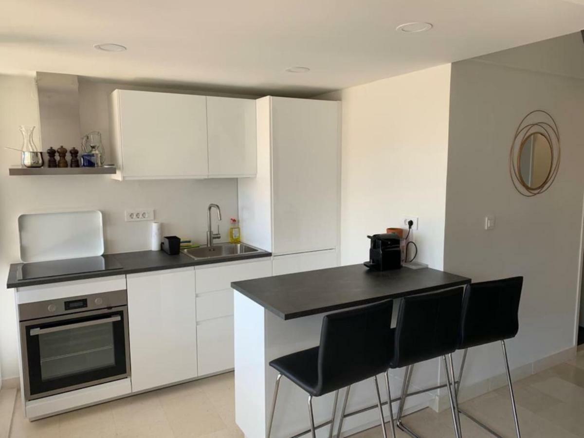 Penthouse In Old Dalmatian House - Flybridge Hvar Town