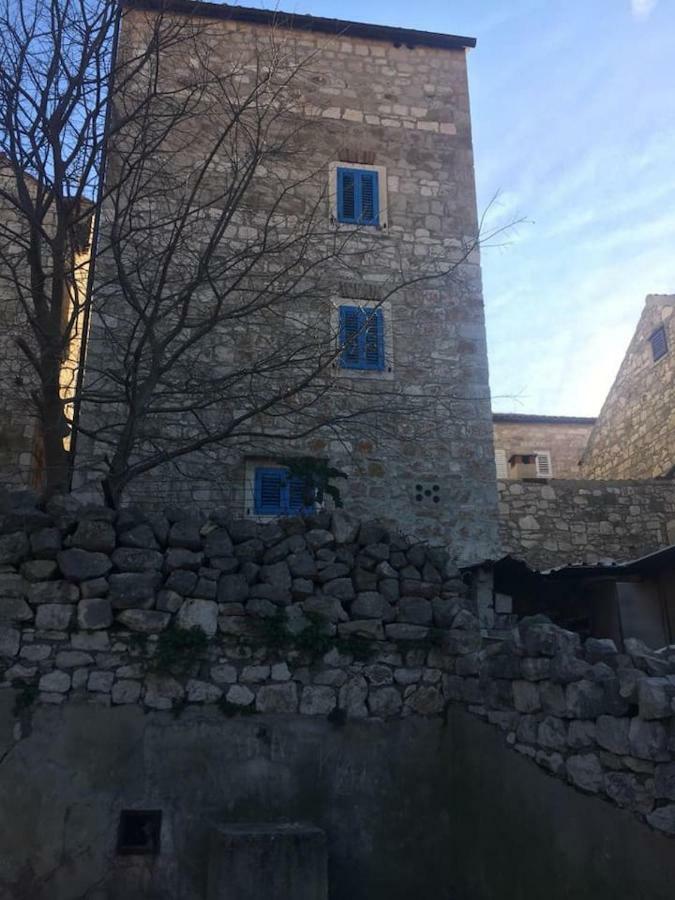 Penthouse In Old Dalmatian House - Flybridge Hvar Town