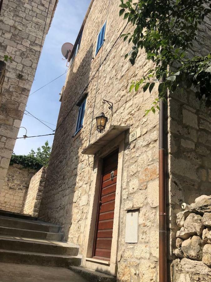 Penthouse In Old Dalmatian House - Flybridge Semesterbostad *