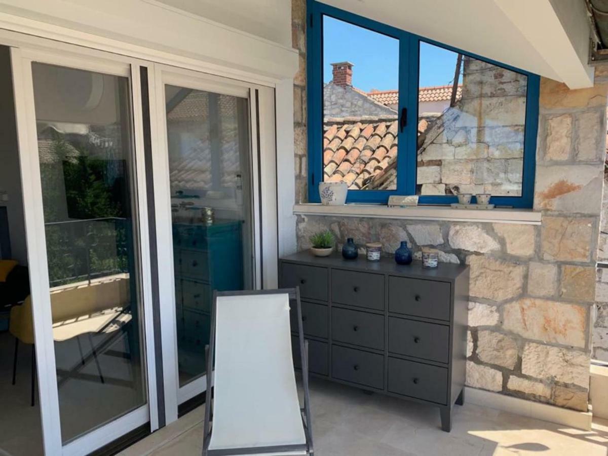 Semesterbostad Penthouse In Old Dalmatian House - Flybridge
